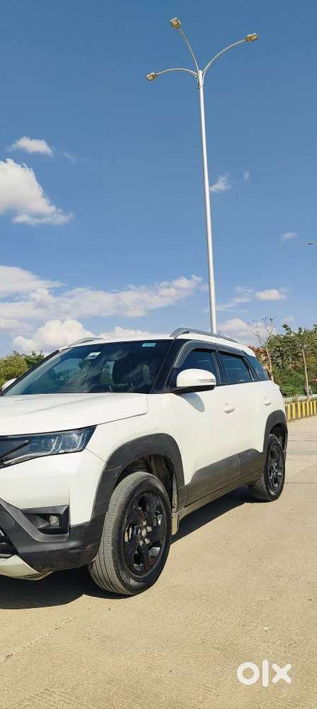 Maruti Suzuki Brezza 1.5 Zxi Smart Hybrid, 2024, Petrol