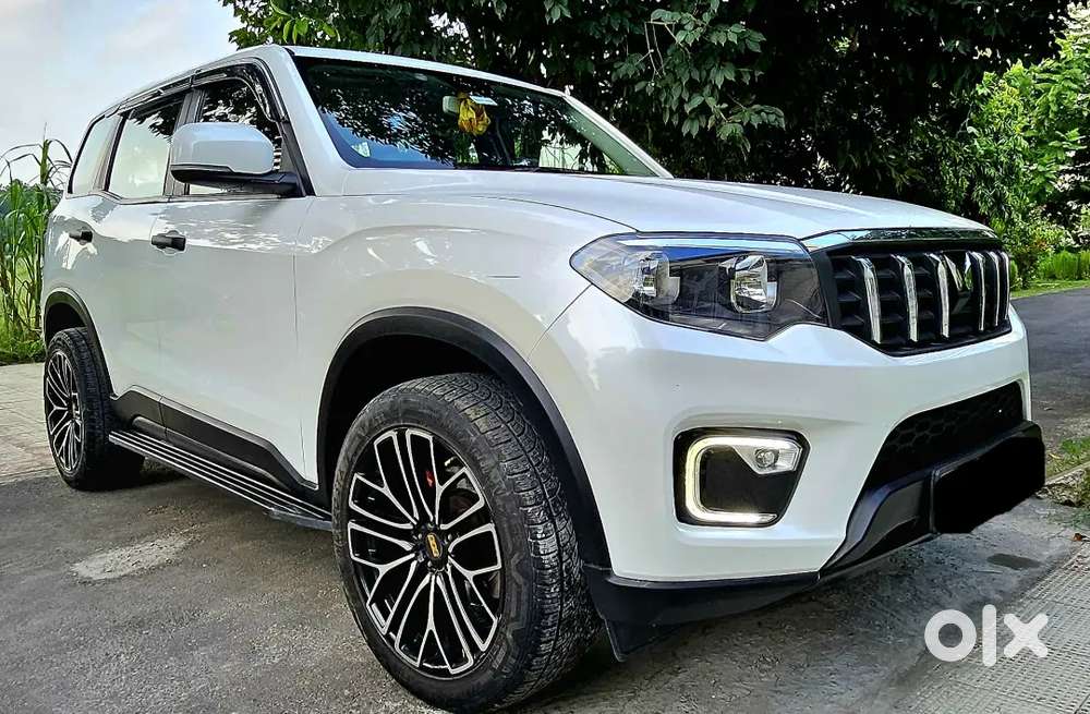 Mahindra Scorpio N Z2 7str 2024 Model
