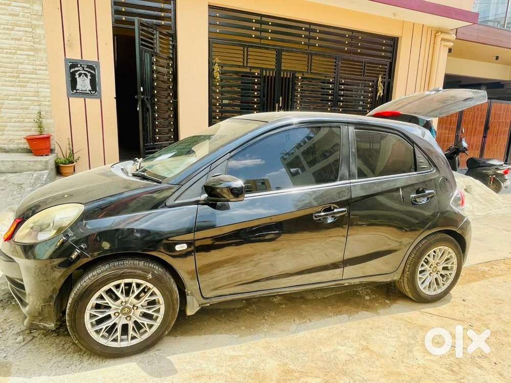 Honda Brio 2012 Petrol Well Maintained