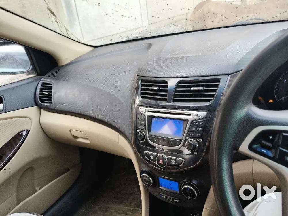 Hyundai Verna 1.4 Vtvt 2012