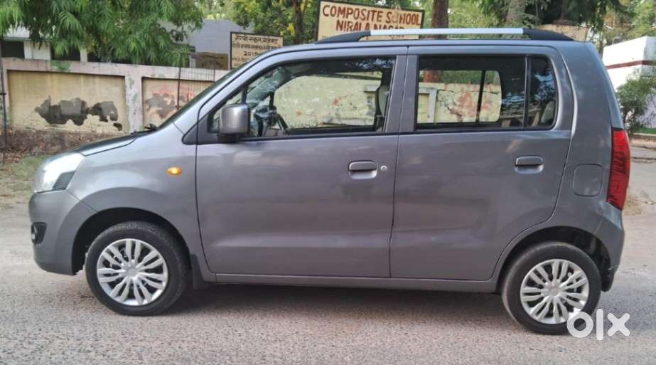 Maruti Suzuki Wagon R Vxi Amt1.2, 2017, Petrol