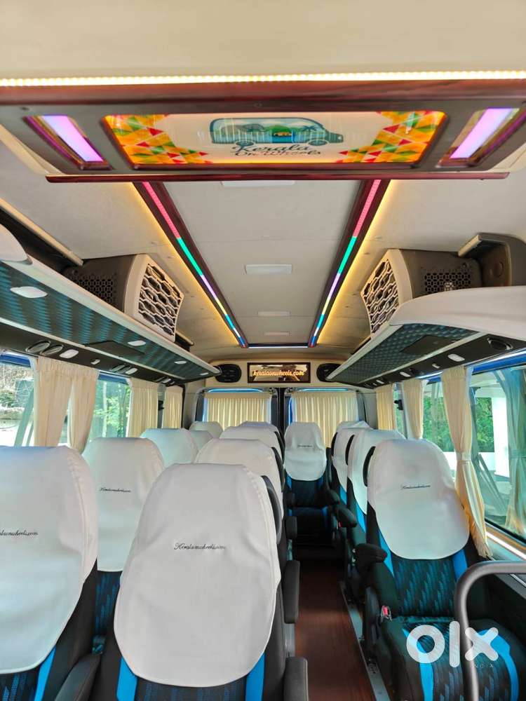 Force Motors Urbania 4400wb 17 Seater 2025