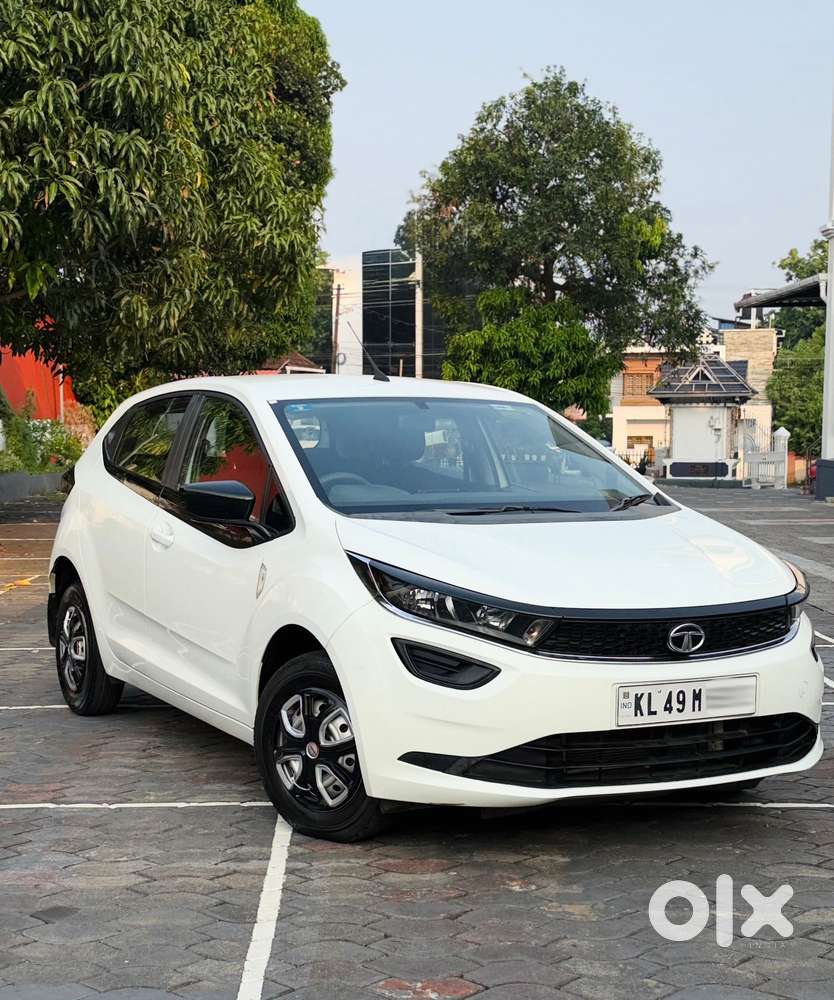 Tata Altroz 1.2 Xe, 2021, Petrol