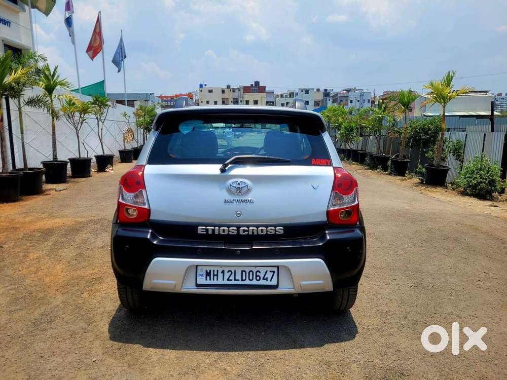 2014 Toyota Etios Cross 1.5 V Petrol Manual 78,000 Km  2nd Owner