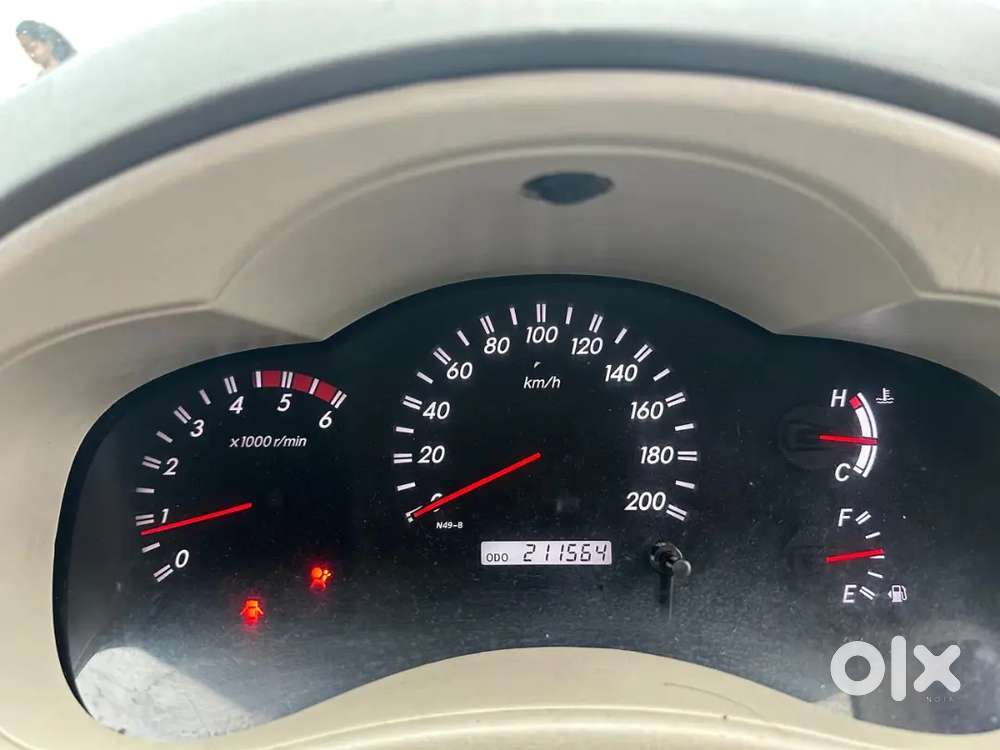 Sale Toyota Innova 2.5 V 2010 December 2011 Model