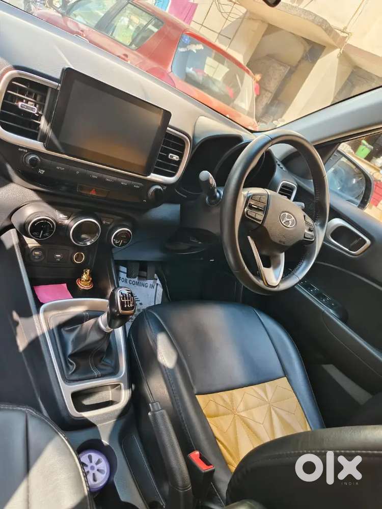 Hyundai Venue 2019 Petrol 31000 Km Driven