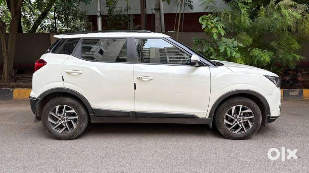 2022 Xuv300 W8(o) Amt  13k Km  1st Owner  Top Model