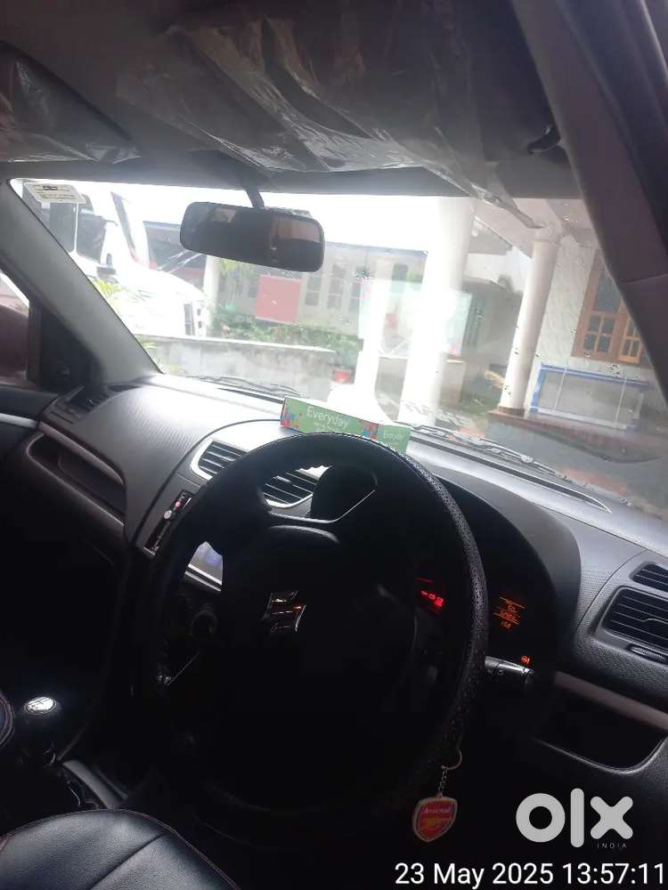 Maruti Suzuki Swift 2017 Petrol 58000 Km Driven
