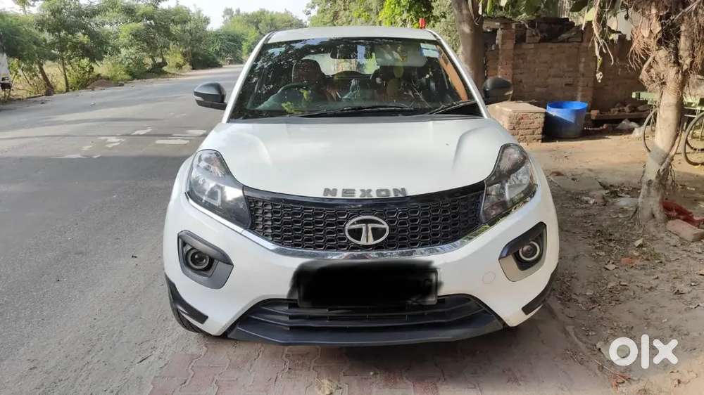 Tata Nexon 2018 Diesel 75000 Km Driven