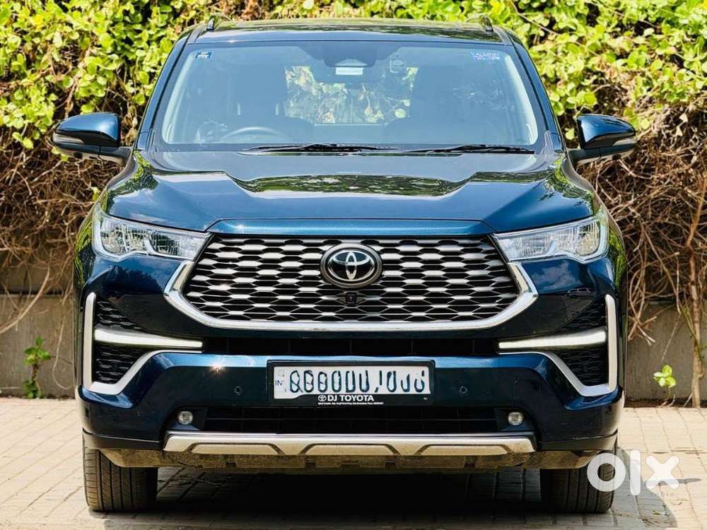 Toyota Innova Hycross 2.0 Zx (o) Hybrid 7 Str, 2025, Petrol