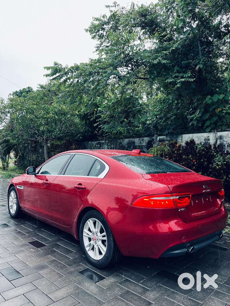 Jaguar Xe Prestige, 2016, Petrol