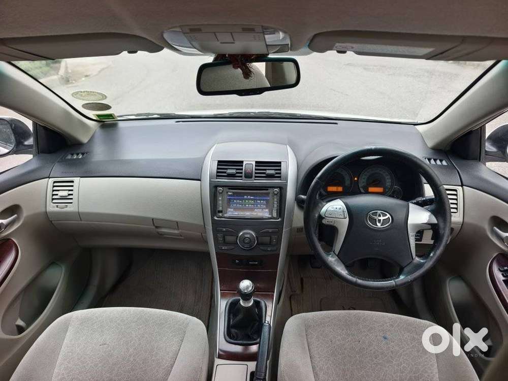 Toyota Corolla Altis 1.8g Limited, 2012, Petrol