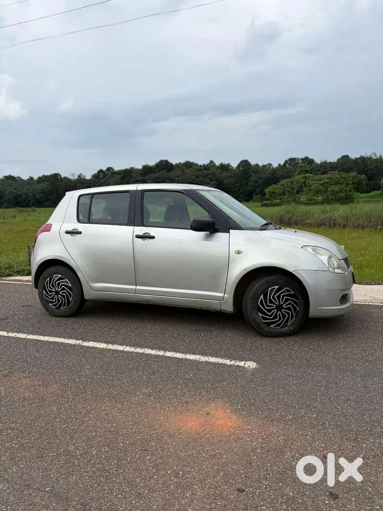 Maruti Suzuki Swift 2006 Petrol 68000 Km Driven