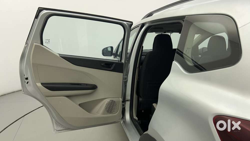 Renault Triber Rxt, 2021, Petrol