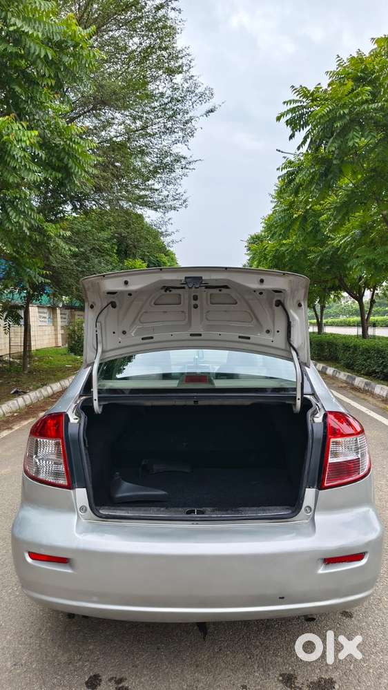 Maruti Suzuki Sx4 Zxi Mt Bsiv, 2011, Petrol