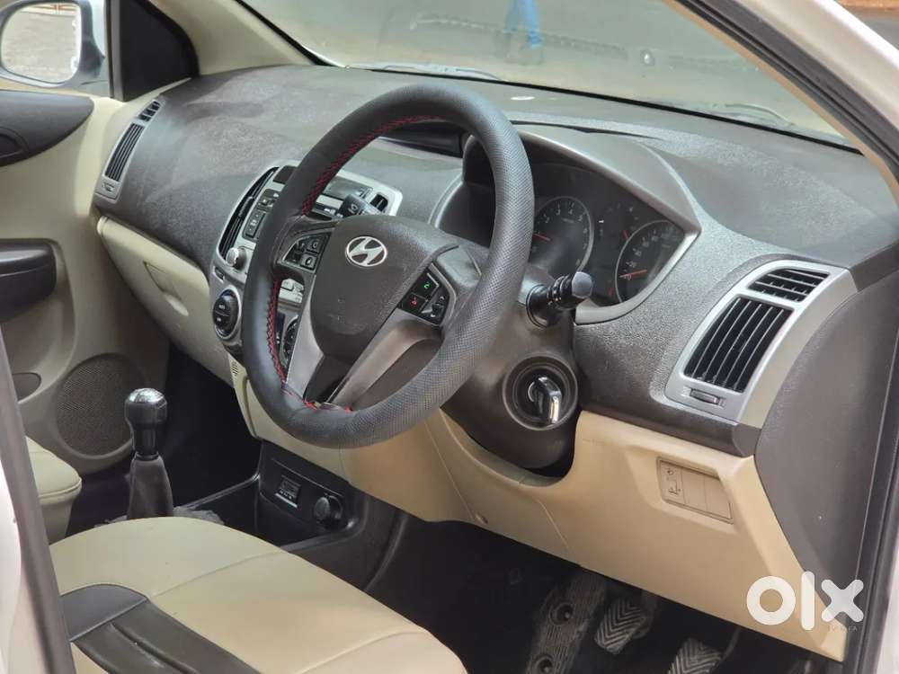Hyundai I20 Sportz 1.2 Bs-iv, 2013, Petrol