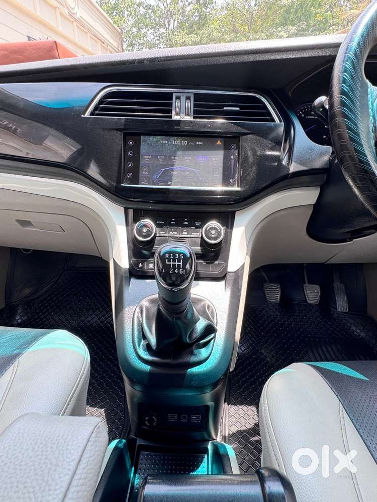 Mahindra Marazzo, 2018, Diesel