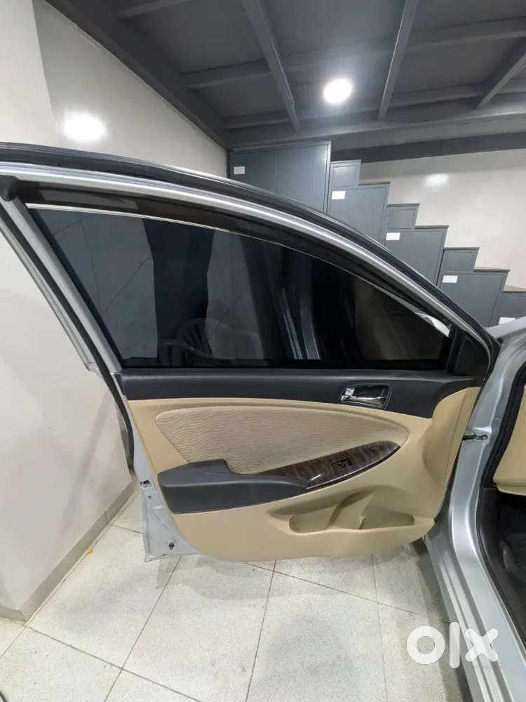 Ka22 Selling Verna Next To Showroom Condition