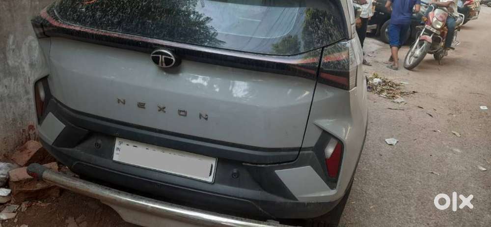 Tata Nexon 1.2 Revotron Xz Plus Dual Tone, 2024, Petrol