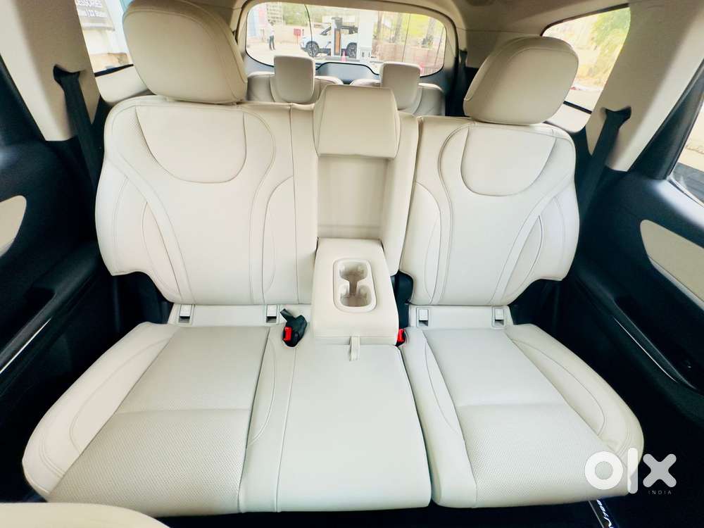 Mahindra Xuv700 2.0 Ax 7 Petrol At Luxury Pack Str, 2024, Petrol