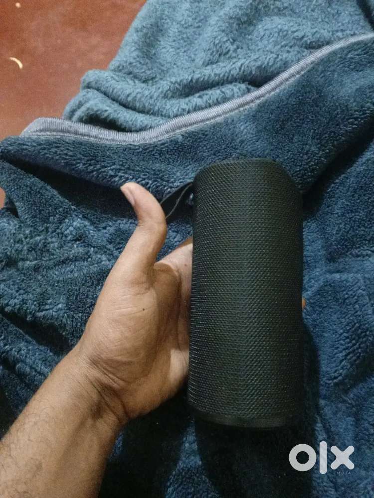 Speaker bluetooth