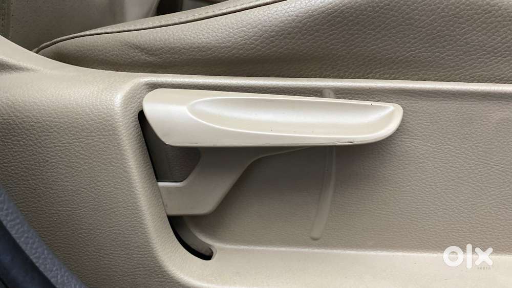 Volkswagen Vento 1.2 Tsi Highline Plus At, 2017, Petrol
