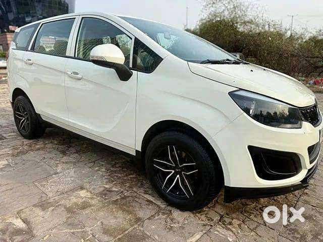 Mahindra Marazzo M4, 2020, Diesel