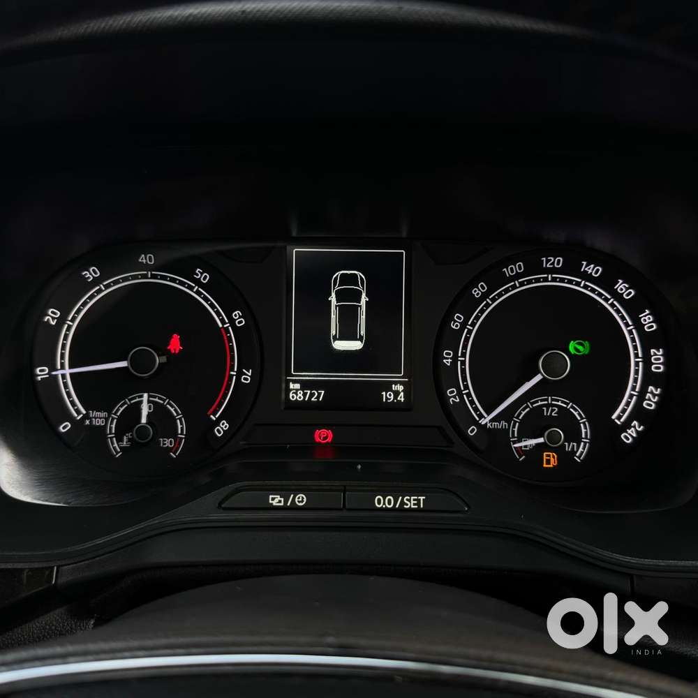 Skoda Kushaq 1.0 Tsi Style, 2022, Petrol