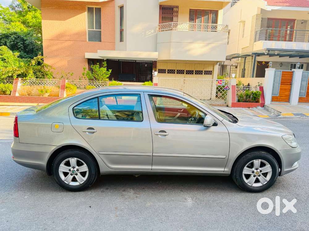Skoda Laura 1.8 Tsi Ambiente, 2009, Petrol