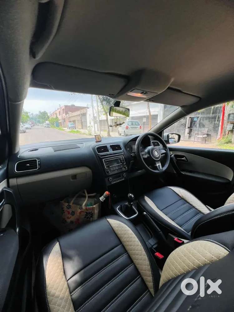 Volkswagen Polo Petrol 2015