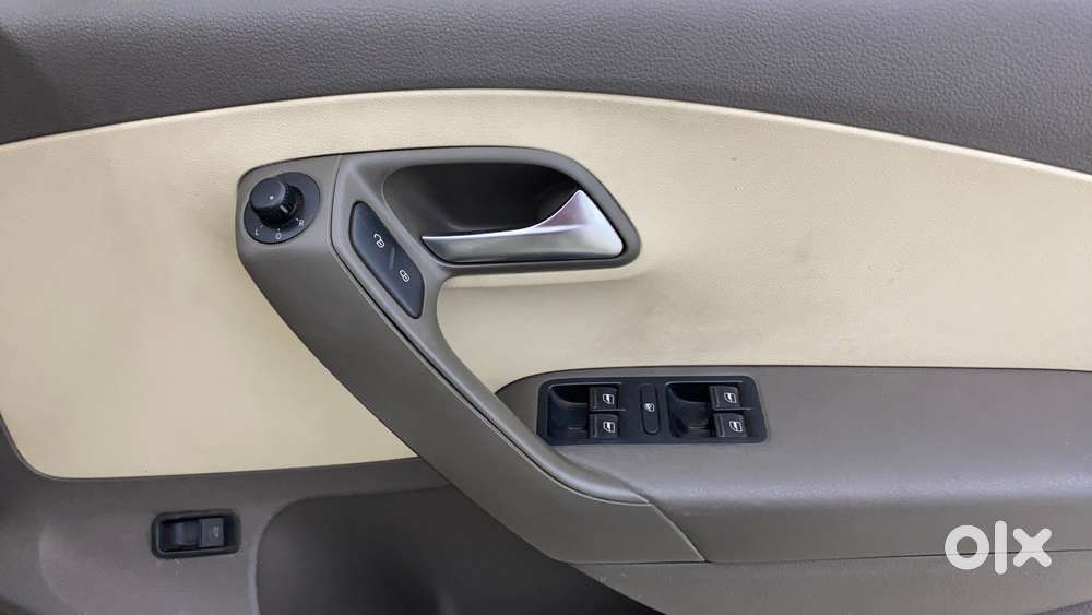 Volkswagen Vento 2010-2013 Petrol Highline At, 2014, Petrol