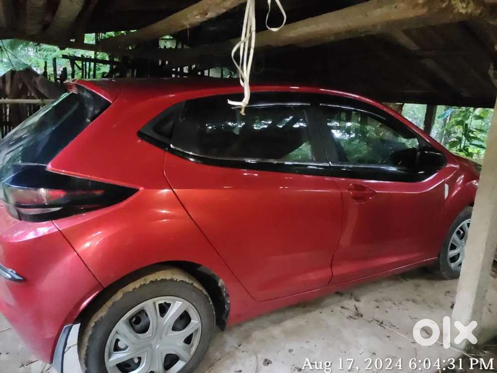 Well Maintained Tata Altroz With Fuel Economy Given 20+