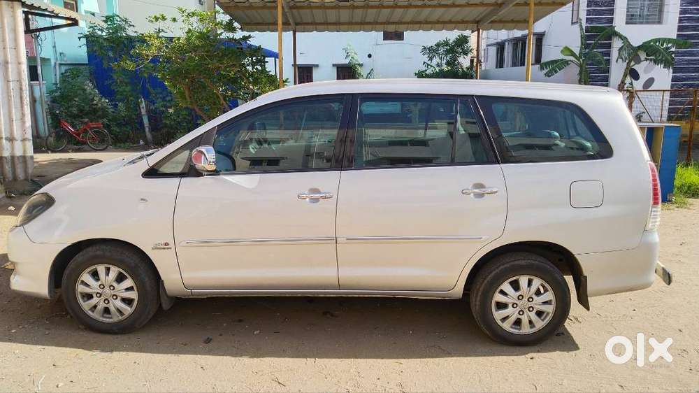Toyota Innova 2011 Top end Model KA04 Registration well maintained