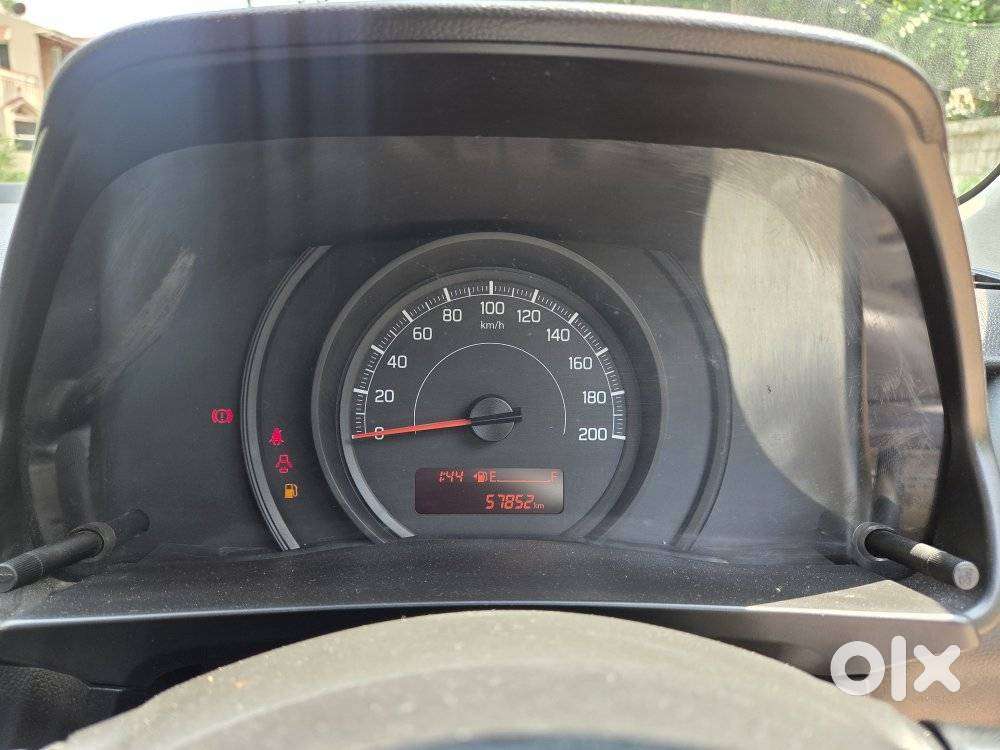 Maruti Suzuki Swift Vvt Lxi, 2021, Petrol