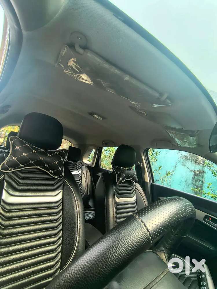 Suzuki Vitara Breeza 1.5 Zxi
