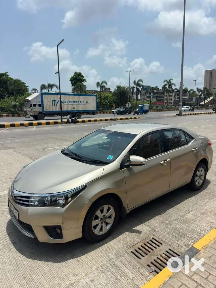 Toyota Corolla Altis 2015 Petrol Well Maintained