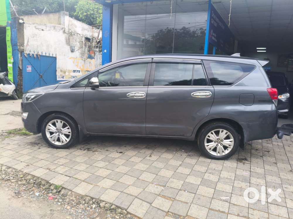 Toyota Innova Crysta 2.8 Z, 2016, Diesel