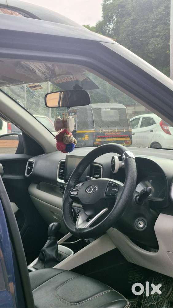 Hyundai Venue 2023 Petrol 41000 Km Driven