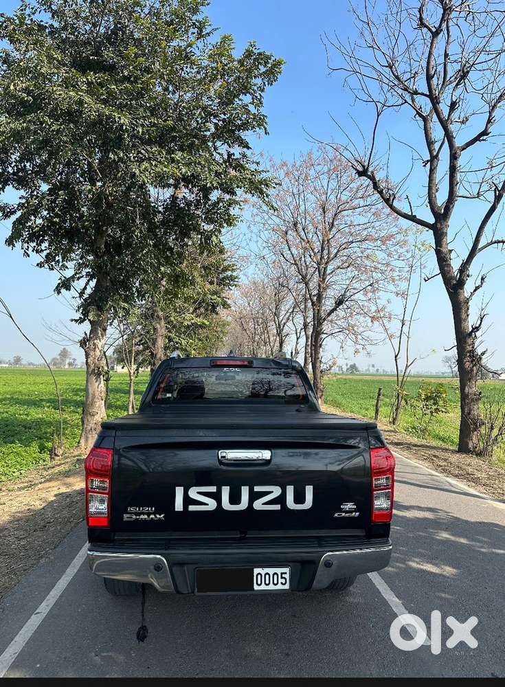 Isuzu V-cross At 2024 Diesel