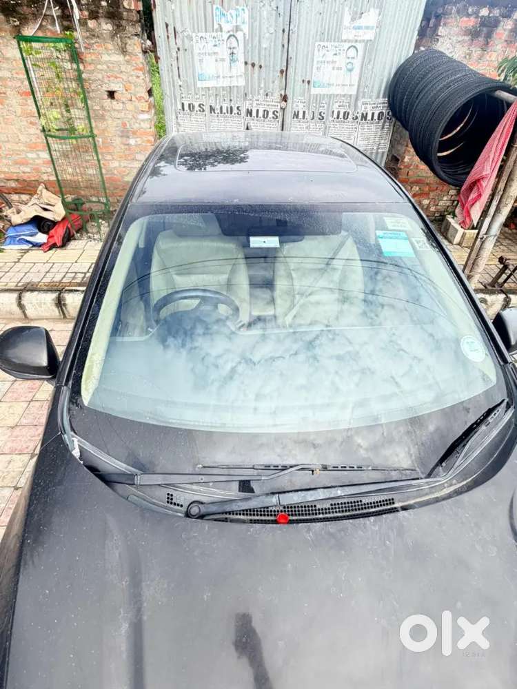 Honda City 1.5 Vx 2015 First Owner Sunroof Push Button Start.