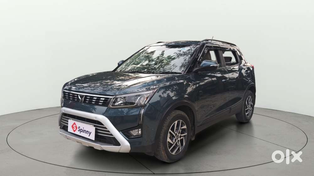 Mahindra Xuv300 1.2 W8 (o) Amt Petrol, 2022, Petrol