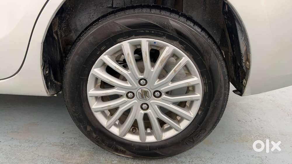 Maruti Suzuki Dzire 1.2 Zxi, 2019, Petrol