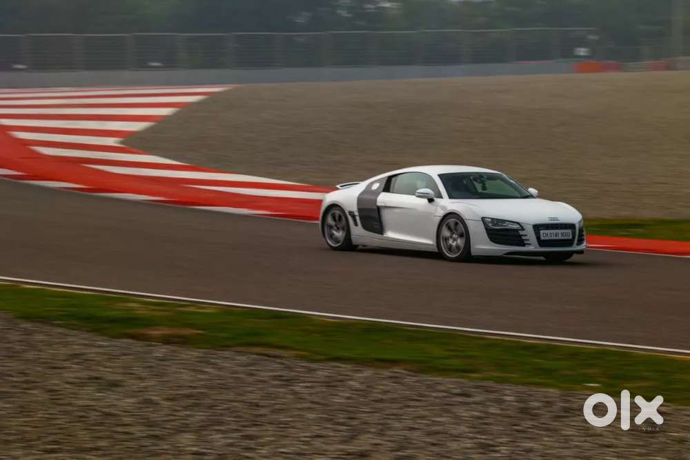 Audi R8 5.2 V10 Spyder, 2011, Petrol