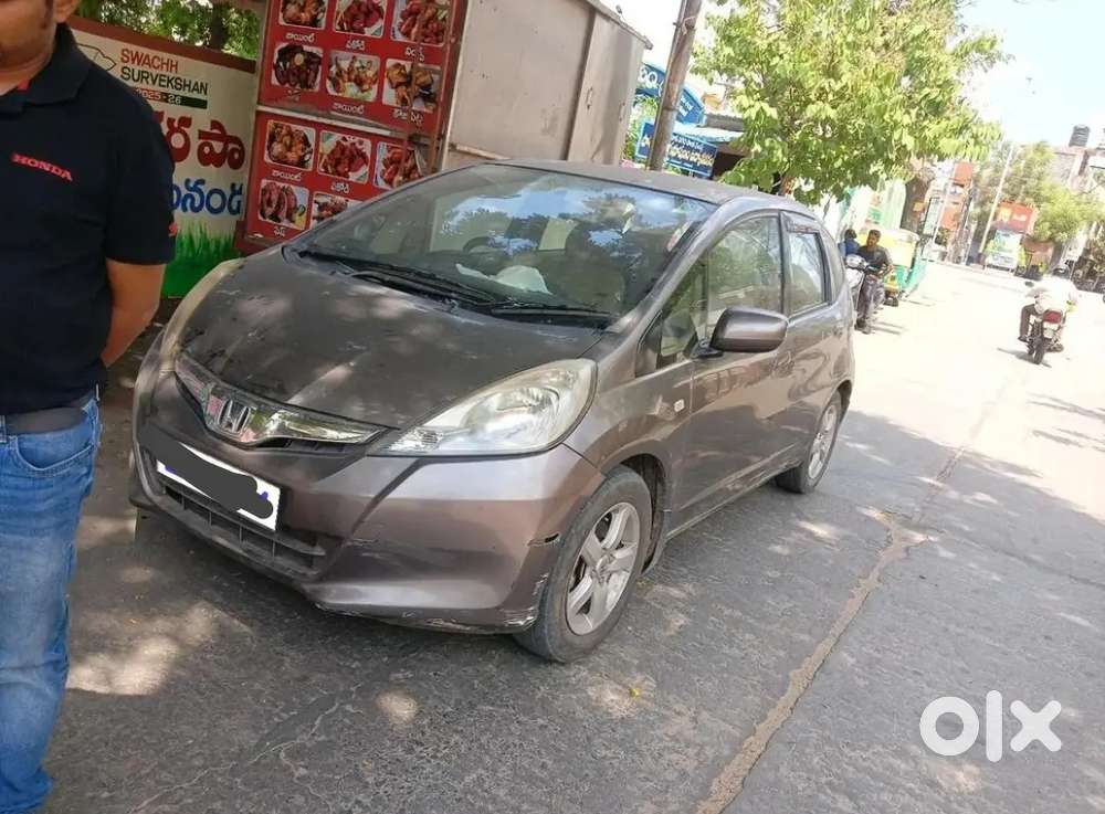 5 కార్స్ ఫర్ అమ్మబడును ఏలూరు సీటీ