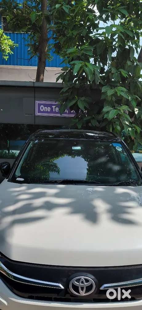 Toyota Urban Cruiser Hyryder 2024 Petrol Well Maintained