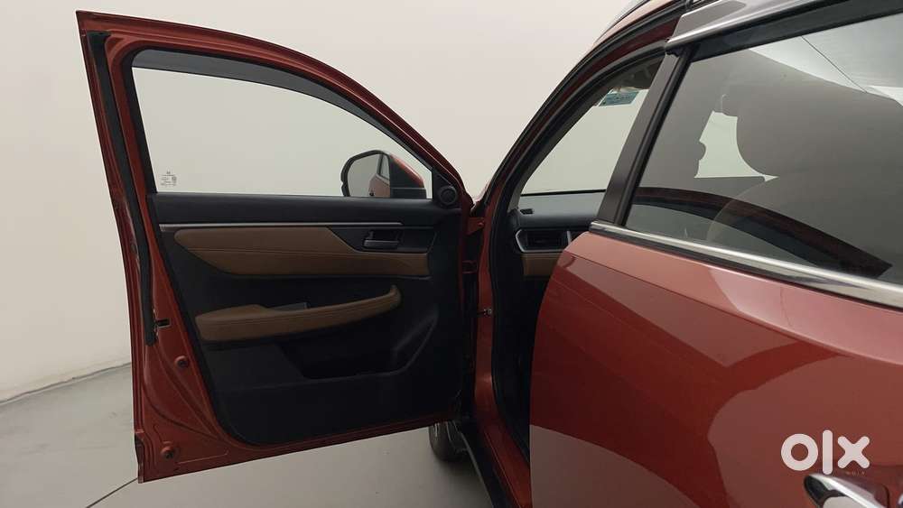 Honda Elevate Zx Mt, 2023, Petrol