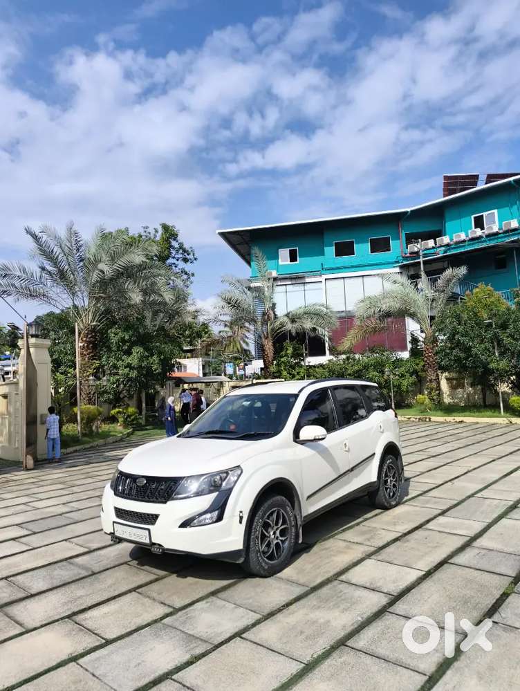 Mahindra Xuv500 2.2 W6 Diesel 2015