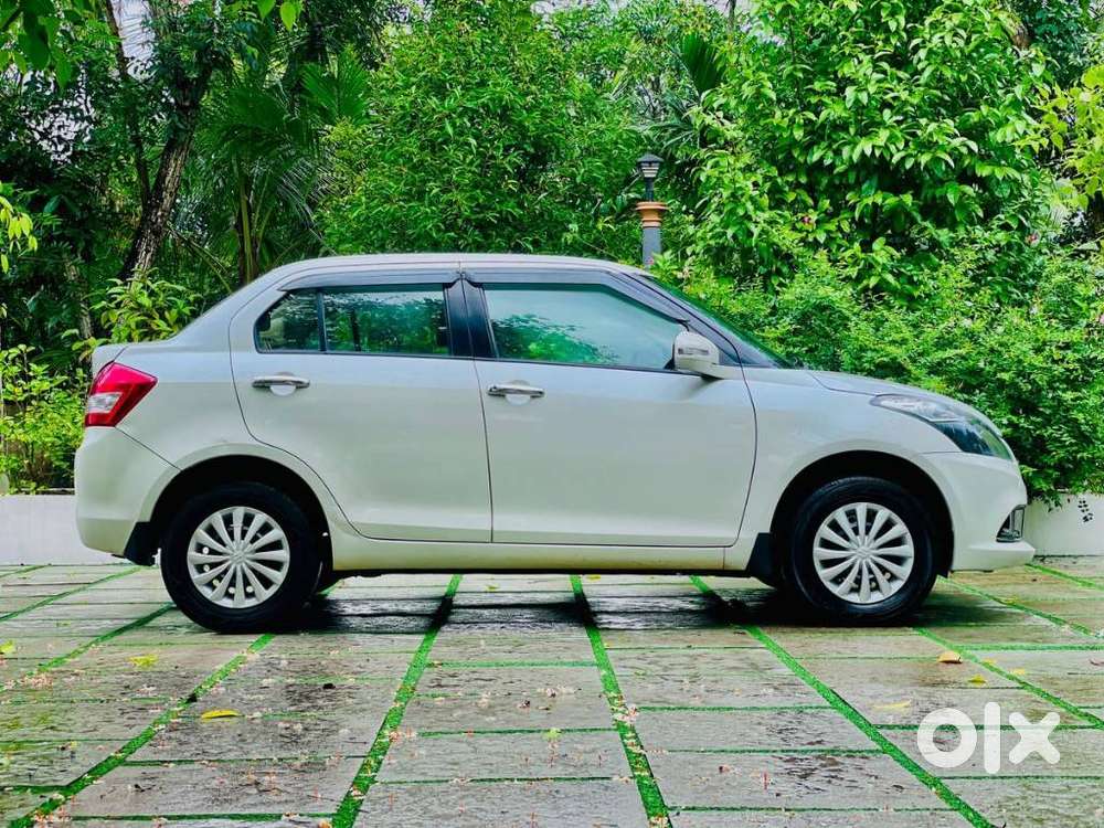 Maruti Suzuki Dzire 1.2 Vxi, 2016, Petrol