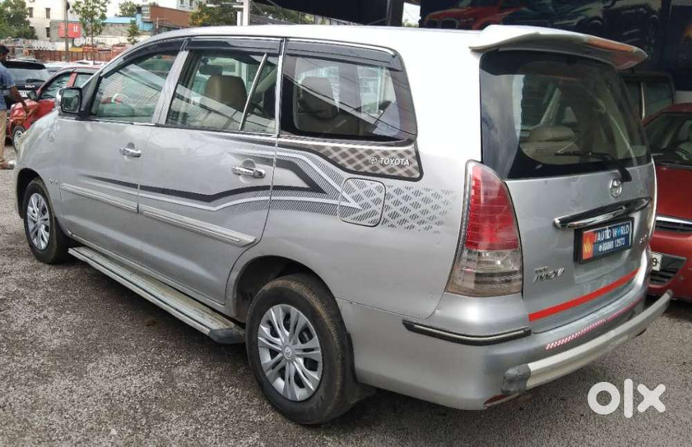 Toyota Innova 2.5 G (diesel) 8 Seater, 2011, Diesel