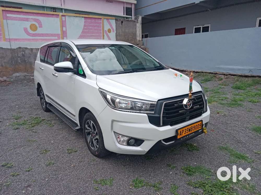 Toyota Innova Crysta 2024 December 20  6+1  Life Tax